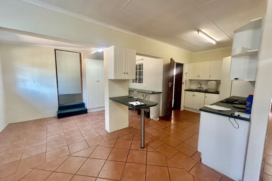 5 Bedroom Property for Sale in Ifafi North West